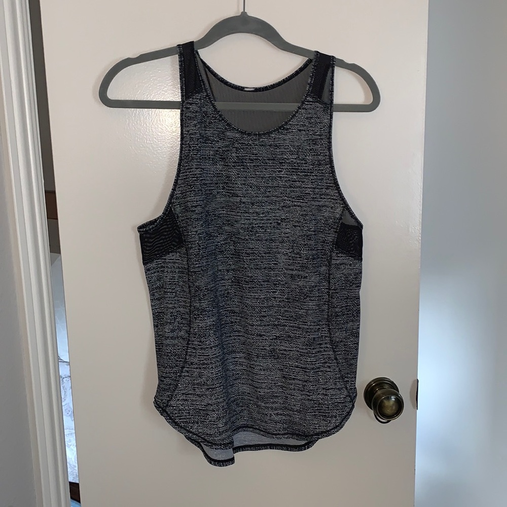 Lululemon top